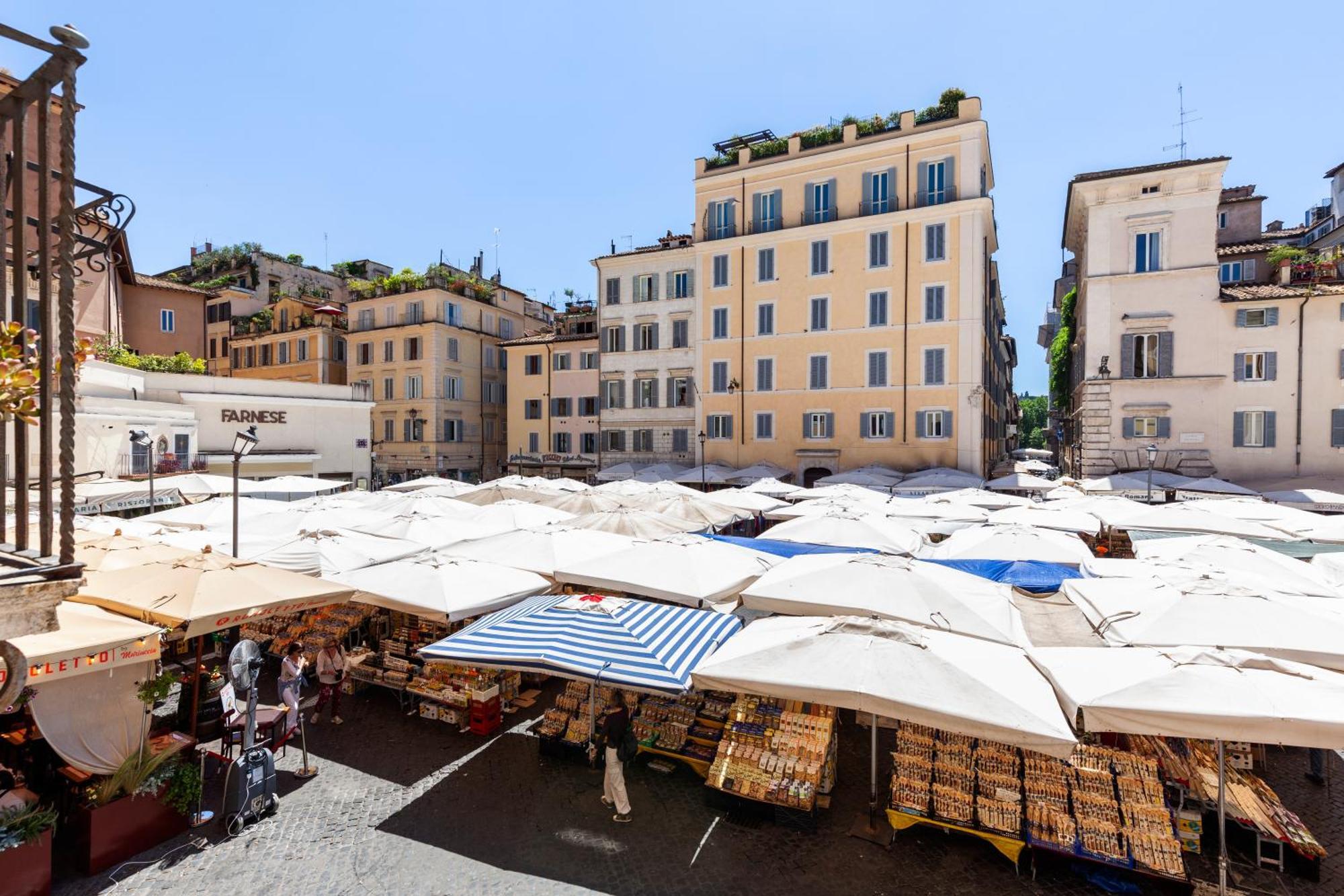 Апартаменты Campo Dei Fiori Elite Luxury For 10 Guests Рим Экстерьер фото