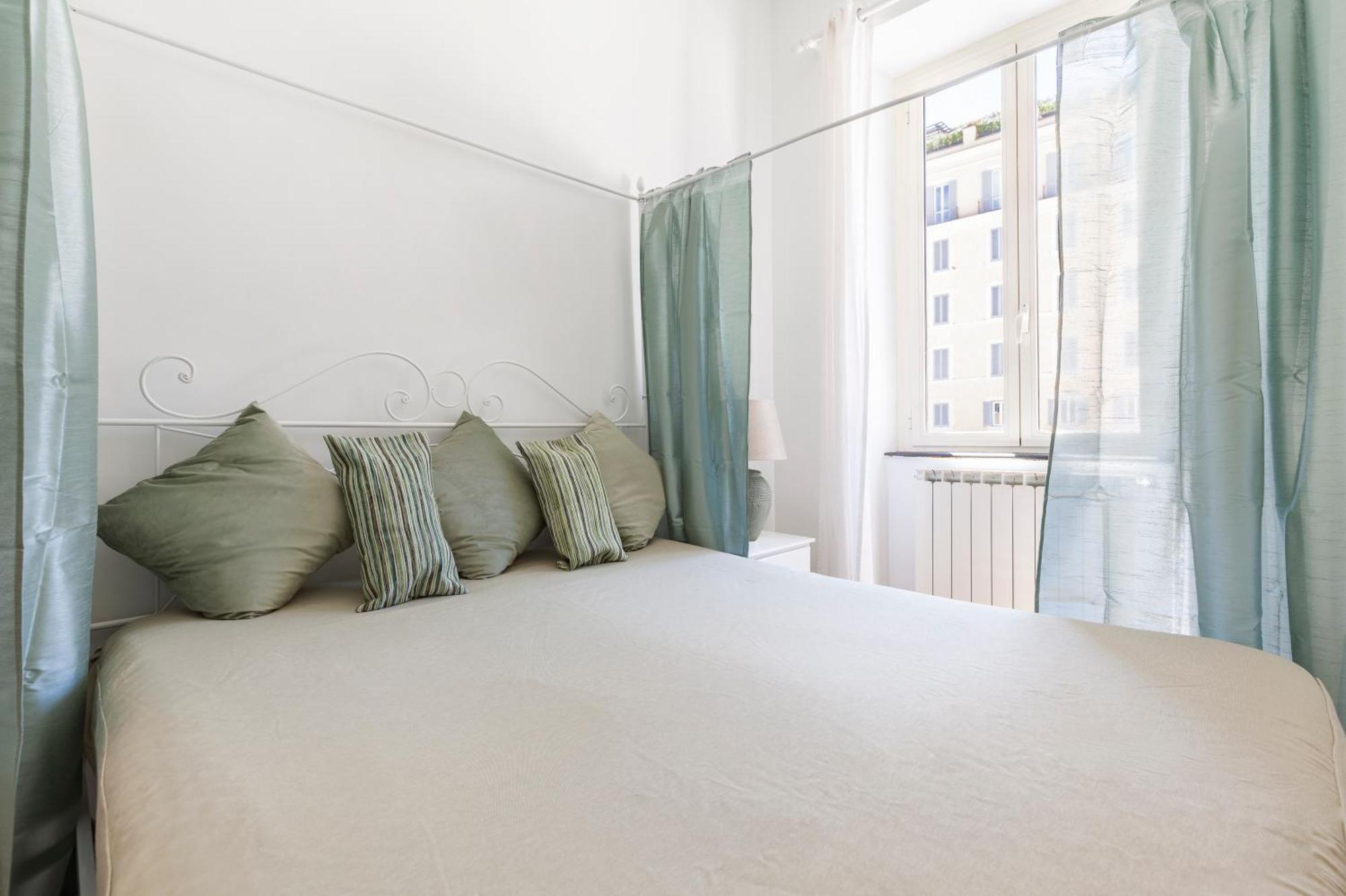 Апартаменты Campo Dei Fiori Elite Luxury For 10 Guests Рим Экстерьер фото